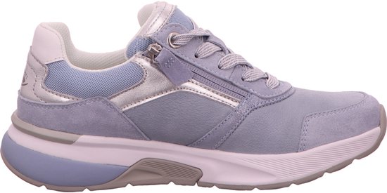 Lichtblauwe Gabor Rollingsoft sneaker met veters, rits en zilverkleurige details op een witte zool.
