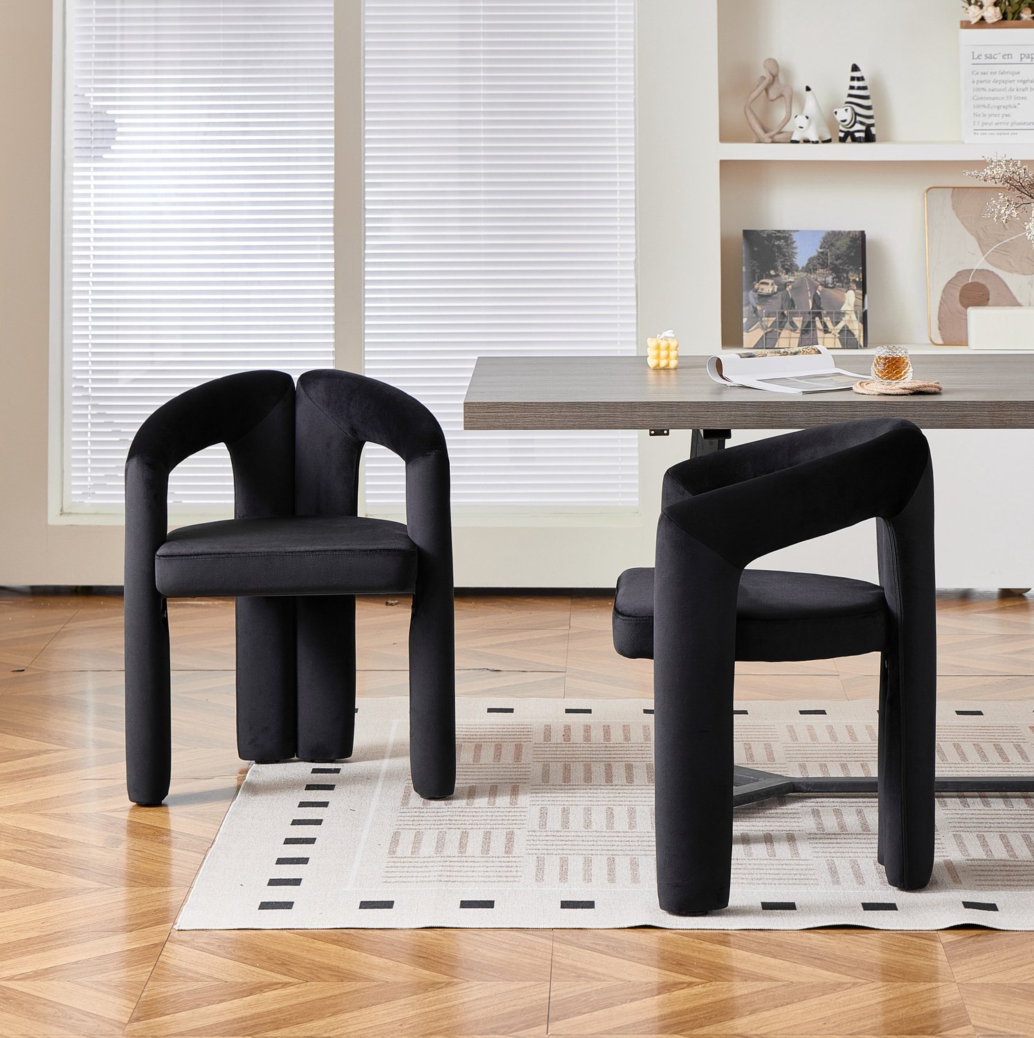 HAUSS SPOLE Eetkamerstoelen - Set van 2 - Gestoffeerd met Armleuningen en Zachte Zitting - Voor Eetkamer, Woonkamer en Kantoor - Fluweel Zwart