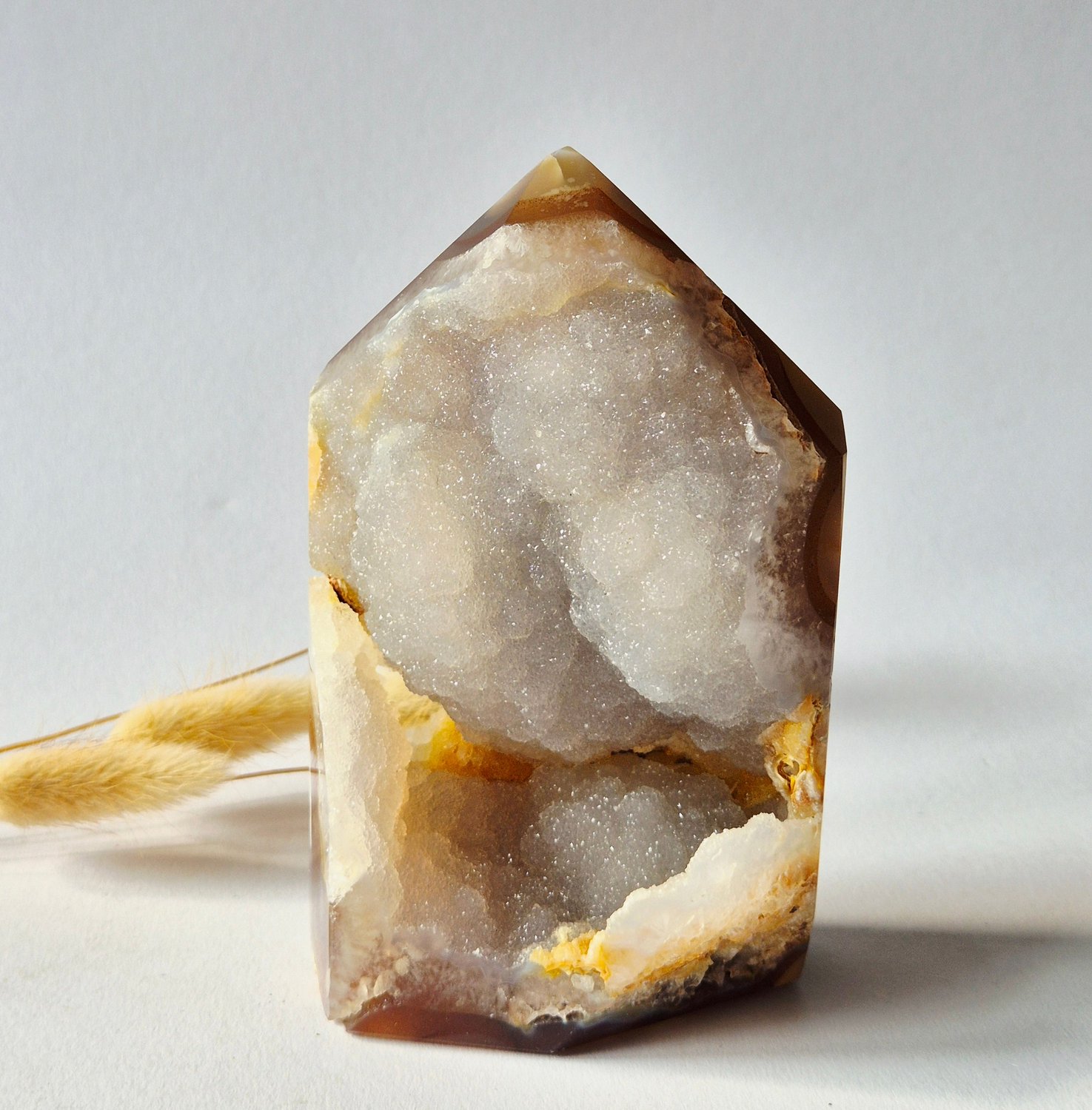 Moonlight Gemstones Druzy Agaat Toren uit Uruguay #112 – 544 gram | Natuurlijke Geode Edelsteen Meerkleurig