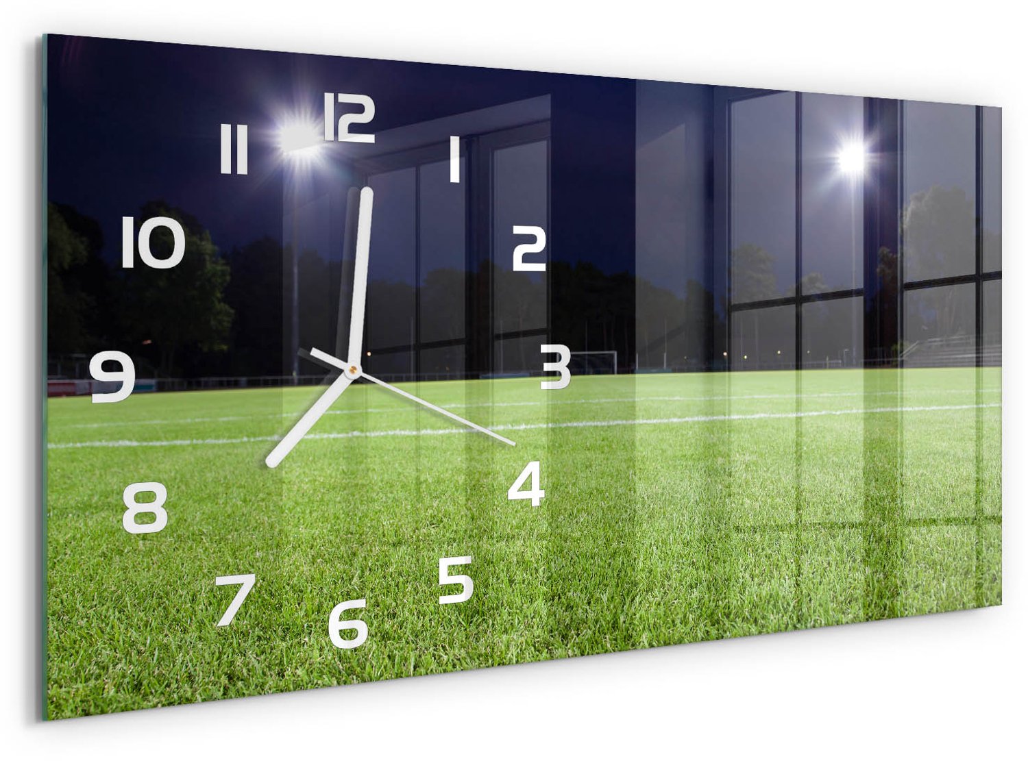 TULUP Wandklok - Voetbalveld Glazen Wandklok Design - 60x30 cm - Groente Klok Glas Met Opdruk - Witte handen - Rechthoekige Klok - Wandklok Glas Met Motief - Decoratieve Glazen Klok