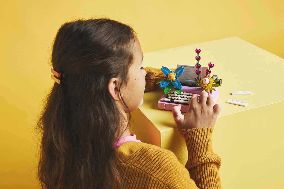 LEGO Creator 3in1 Typemachine met bloemen, Keytar en bloempot Speelgoed voor Kinderen 31169 — afbeelding 22