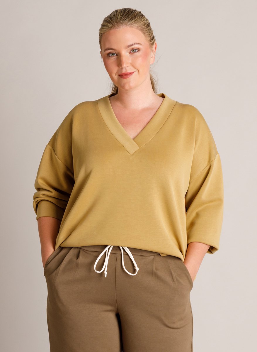 Yest Curve sweater Teona