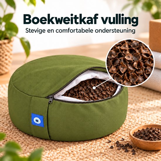 Groen meditatiekussen met open rits en zichtbare vulling van boekweitkaf.