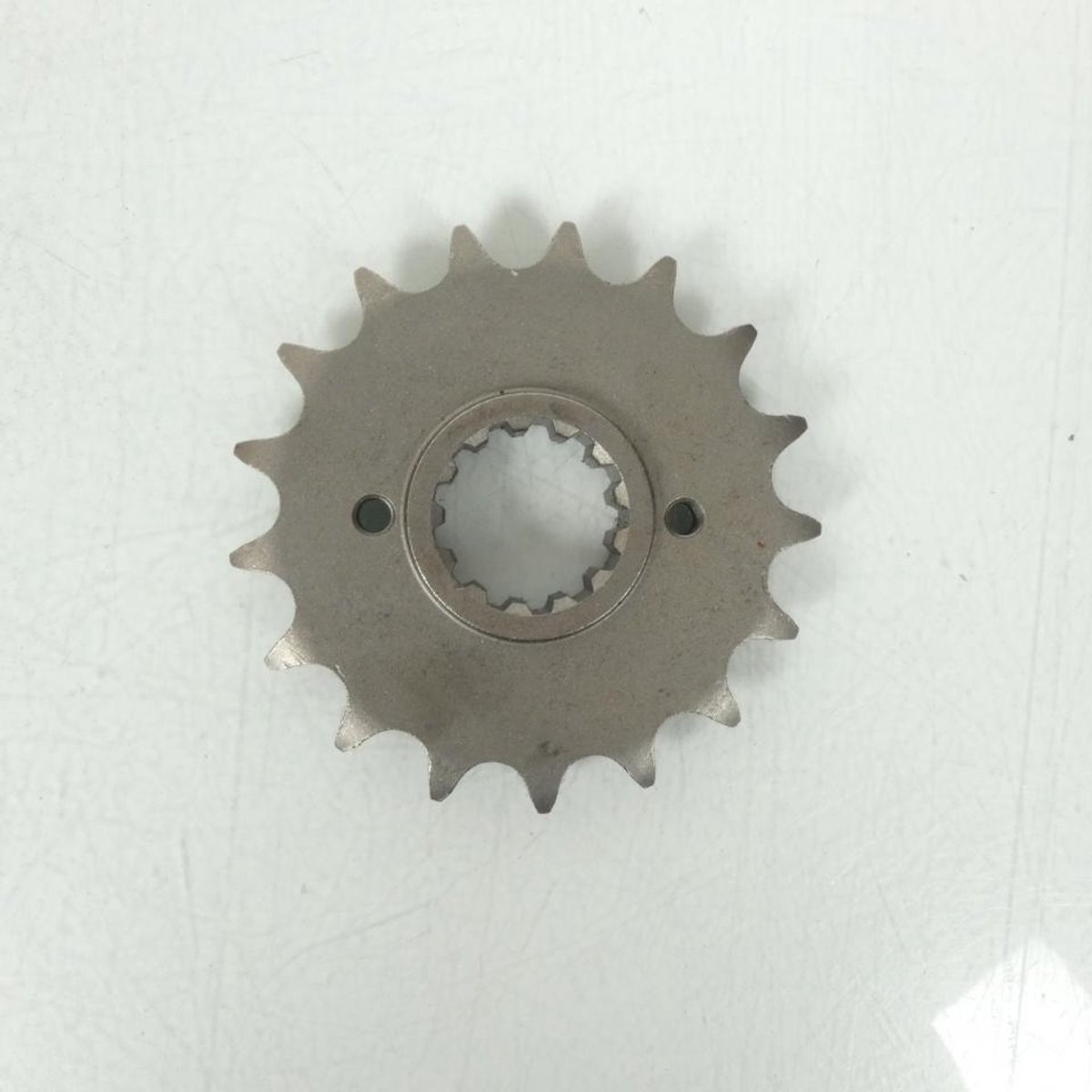 Pignon de sortie de boite JT Sprockets pour Moto Honda 1100 Cbr Xx 1997 à 2007 JTF339.17 / 17 dents pas 530 Neuf