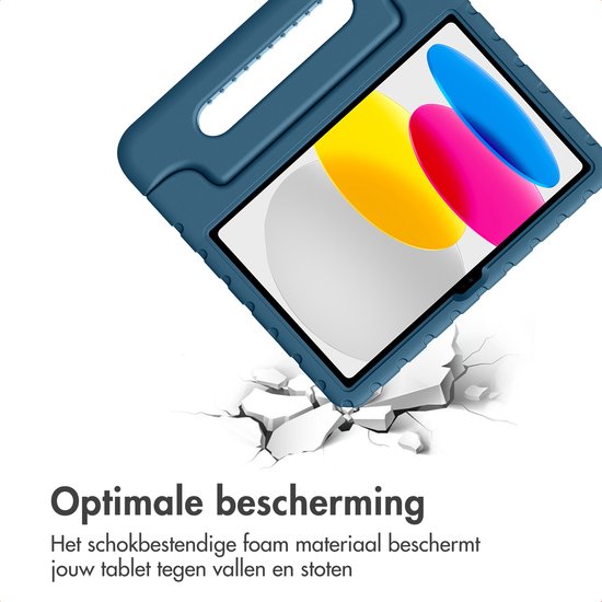 Donkerblauwe tablet hoes valt op gebarsten ondergrond. 'Optimale bescherming' staat in tekst.