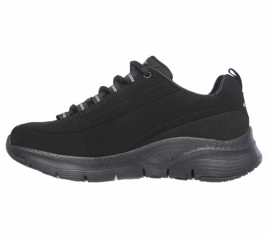 Zwarte Skechers Arch Fit damessneaker met vetersluiting en opvallende zool.