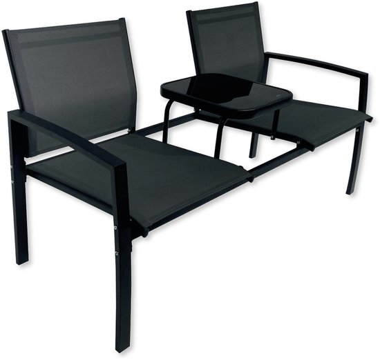 Zwarte tweepersoons tuinbank met een ingebouwde tafel tussen de zitplaatsen.