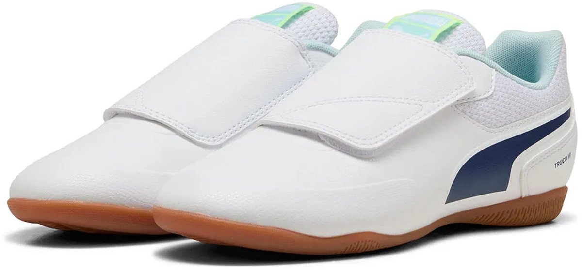 Witte Puma Truco III zaalvoetbalschoenen met klittenbandsluiting, ontworpen voor comfort en stabiliteit, EU 28.