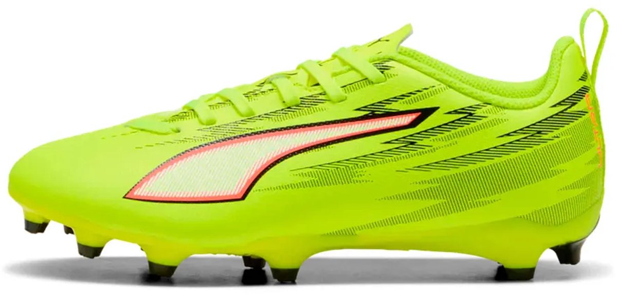Puma Ultra 6 FG/AG voetbalschoenen in felgeel met mesh bovenwerk en FastTrax-noppenontwerp, maat EU 32 1/2.