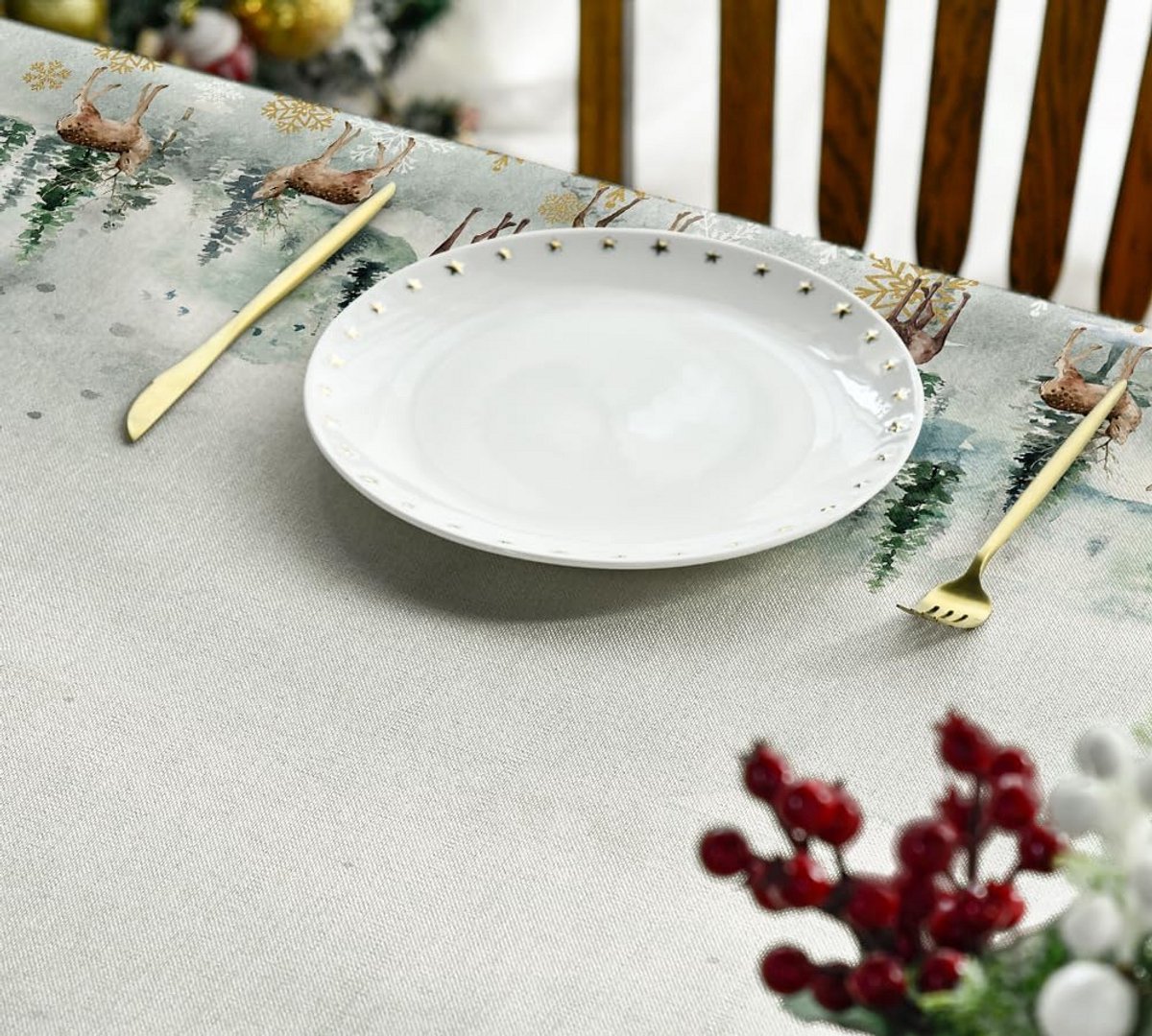 Kerst Tafelkleed 100x100 cm - Winter Thema met Rendieren & Bomen - Tafeldecoratie Binnen