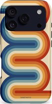 Telefoonhoesje met retro design: crème met golvende strepen in oranje, rood, lichtblauw, donkerblauw.