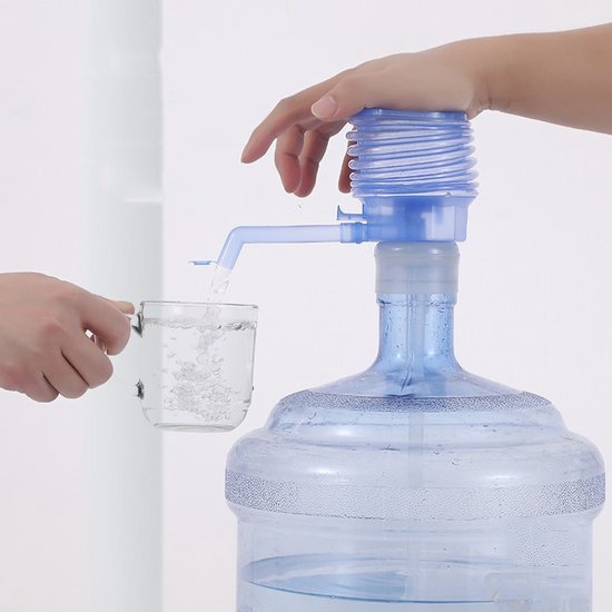 Pompe à eau sous vide manuelle - Geen électricité nécessaire, manuelle, construction en plastique durable, tuyau amovible, Convenant pour l'eau en bouteille, idéale Convenant pour la maison, le bureau ou l'extérieur. Un distributeur d'eau