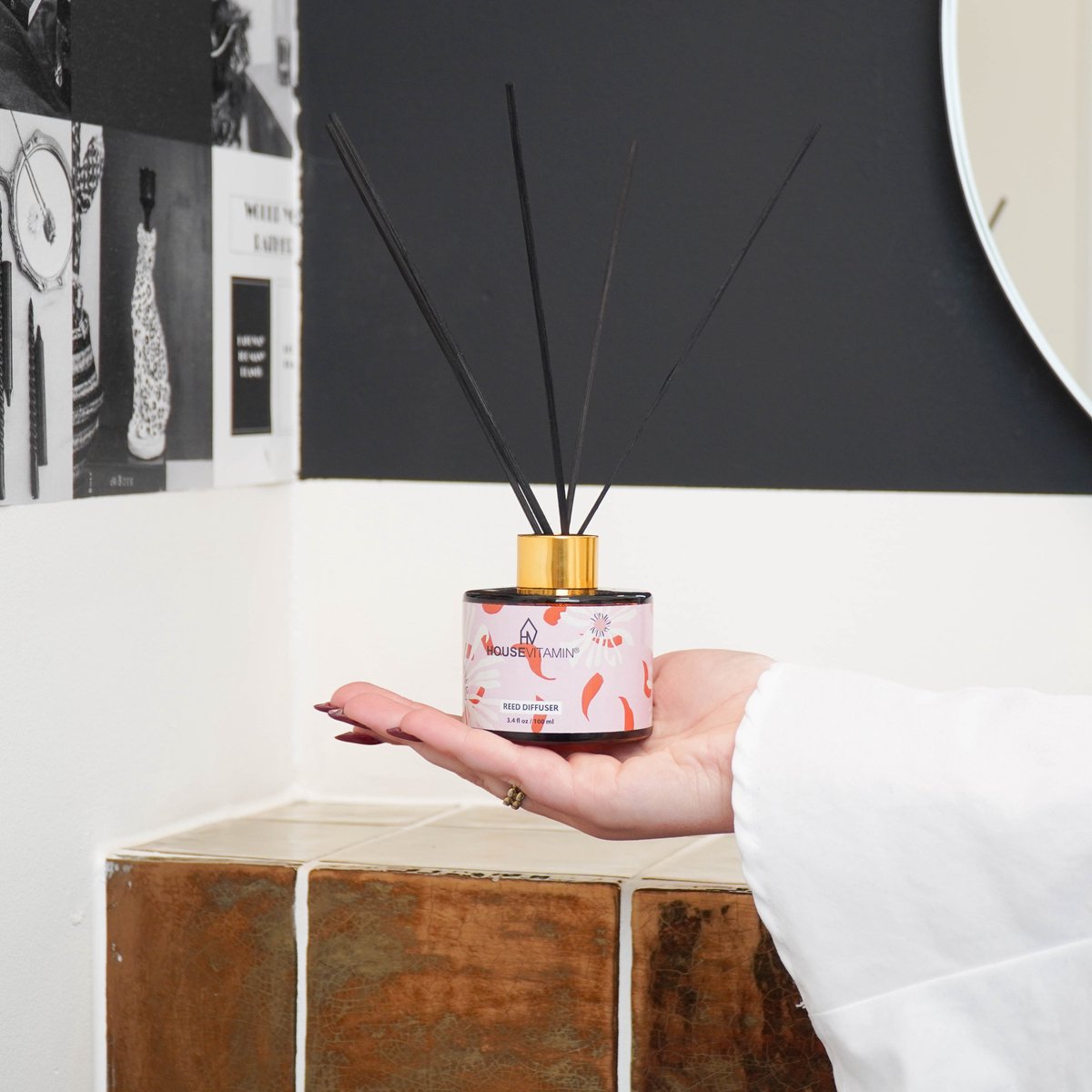 Reed Diffuser Geurstokjes 100ml – Bloemig– Luxe Geurverspreider van Glas met Zwarte Stokjes – Fris & Vrolijk Design – Langdurige Geur – Perfect Cadeau voor Elke Gelegenheid — cadeau in Wonen & Interieur - foto 3