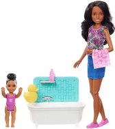 BARBIE Babysitter Bath Time Brown Skipper - FXH06 - Mannequin Doll Box - 3 jaar en +