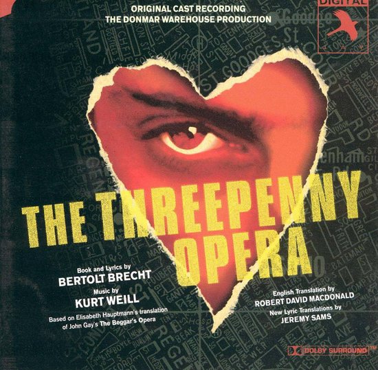 De hoes van de castopname van The Threepenny Opera toont een hartvormig gat met een oog erin. De titel "The Threepenny Opera" staat in gele letters.
