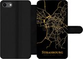 Bookcase Geschikt voor iPhone 7 telefoonhoesje - Strasbourg - Kaart - Goud - Met vakjes - Wallet case met magneetsluiting