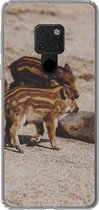 Geschikt voor Huawei P40 Lite hoesje - Baby - Zwijnen - Wild - Siliconen Telefoonhoesje