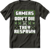 Gamers don't die pixel T-shirt | Groen | Gaming kleding | Grappig game verjaardag cadeau shirt Heren – Dames – Unisex | - Donker Grijs - S