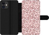 Bookcase Geschikt voor iPhone 12 Pro telefoonhoesje - Panterprint - Roze - Pastel - Luxe - Met vakjes - Wallet case met magneetsluiting