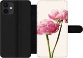 Bookcase Geschikt voor iPhone 12 Mini telefoonhoesje - Bloemen - Bloesem - Roze - Met vakjes - Wallet case met magneetsluiting