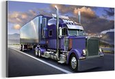 Wanddecoratie Metaal - Aluminium Schilderij Industrieel - Paars gekleurde Vrachtwagen - 80x40 cm - Dibond - Foto op aluminium - Industriële muurdecoratie - Voor de woonkamer/slaapkamer
