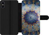 Bookcase Geschikt voor iPhone X telefoonhoesje - Cirkel - Mandala - Blauw - Geel - Met vakjes - Wallet case met magneetsluiting