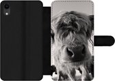 Étui pour iPhone XR Bookcase - Scottish Highlander - Zwart - Wit - Animaux - Avec compartiments - Étui portefeuille avec fermeture magnétique