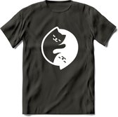 Ying Yang Sleepy Kat - Katten T-Shirt Kleding Cadeau | Dames - Heren - Unisex | Dieren shirt | Grappig Verjaardag kado | Tshirt Met Print | - Donker Grijs - 3XL