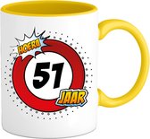 51 Jaar Verkeersbord Mok met tekst | Grappig Verjaardag Beker Cadeau | Bedrukte Koffie en Thee Mokken | Zwart | 330 ML