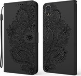 Voor iPhone XS Max pauw patroon in reliëf horizontaal lederen flip-hoesje met houder en kaartsleuven en portemonnee en lanyard (zwart)