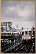 JUNIQE - Poster met kunststof lijst Metro van New York -60x90 /Grijs