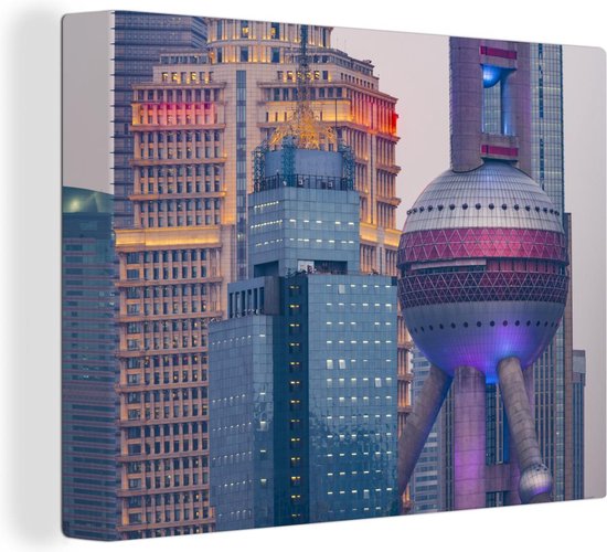 Canvas Schilderij Architectuur van de Oriental Pearl Tower in Shanghai - 120x90 cm - Wanddecoratie