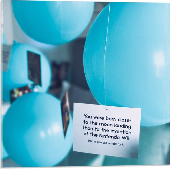 Acrylglas - Blauwe Ballonnen met Kaartjes - 50x50cm Foto op Acrylglas (Wanddecoratie op Acrylglas)