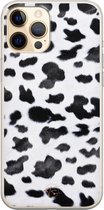 iPhone 12 hoesje - Koeienprint - Soft Case Telefoonhoesje - Print - Zwart