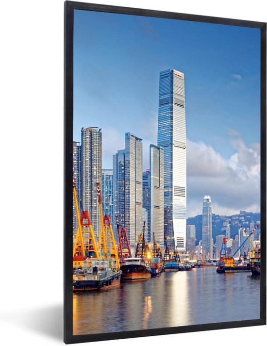 Vissersboten voor wolkenkrabbers in Hongkong 80x120 cm