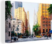 Canvas Schilderij Oversteken in New York - 60x40 cm - Wanddecoratie