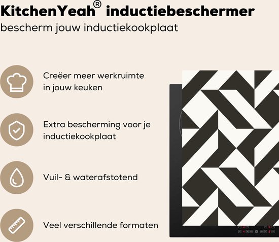 KitchenYeah® Inductie beschermer 83x51.5 cm - Zwart - Wit - Geometrische vormen - Patronen - Kookplaataccessoires - Afdekplaat voor kookplaat - Inductiebeschermer - Inductiemat - Inductieplaat mat