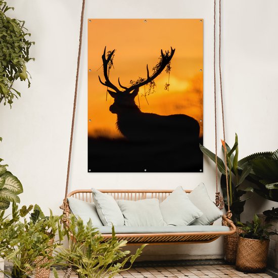 Tuinposter 120x160 cm - Tuindecoratie Hert - Oranje - Silhouet - Dieren - Natuur - Poster voor in de tuin - Buiten decoratie - Schutting tuinschilderij - Tuindoek muurdecoratie - Wanddecoratie balkondoek