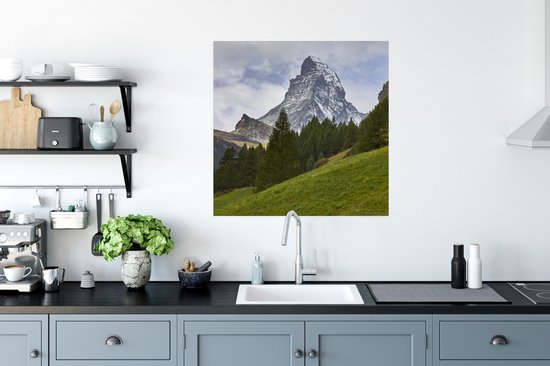 Affiche Le Cervin Suisse derrière une pinède - 75x75 cm