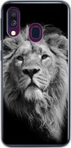 Geschikt voor Samsung Galaxy A40 hoesje - Aziatische leeuw tegen zwarte achtergrond in zwart-wit - Siliconen Telefoonhoesje