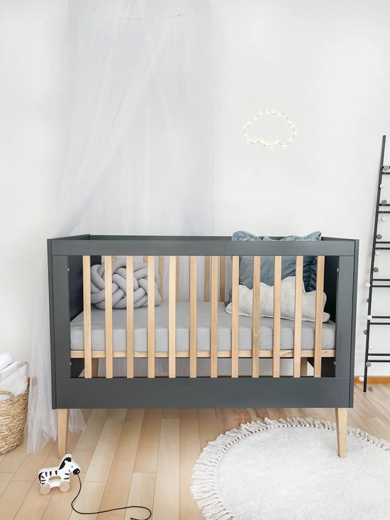 ATB Baby Bed - Massief Eiken - Verstelbaar - Inclusief Matras - Grijs / Naturel - 120 x 60 CM