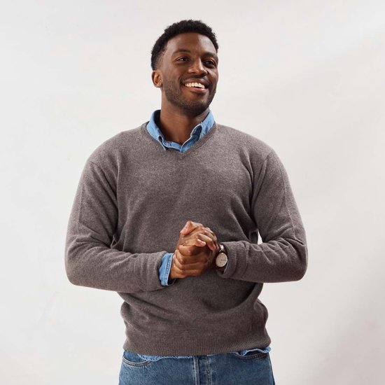 Osborne Knitwear Trui met V hals Sweater heren in Lamswol