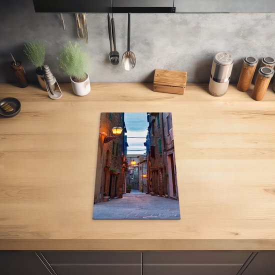 KitchenYeah® Inductie beschermer 30x52 cm - Donkere steeg in Toscane - Kookplaataccessoires - Afdekplaat voor kookplaat - Inductiebeschermer - Inductiemat - Inductieplaat mat
