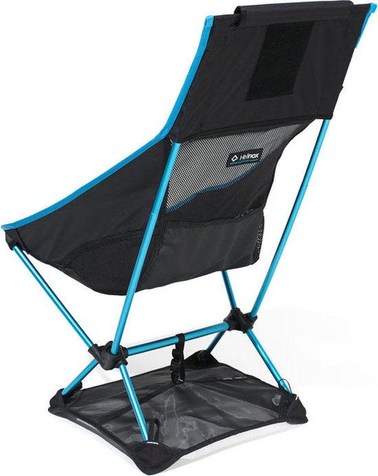 Helinox Chair Two | De uit de origineel ontwikkelde Chair Two is licht en goed op te bergen en biedt met zijn verlengde rugleuning extra ondersteuning (Black Pockets