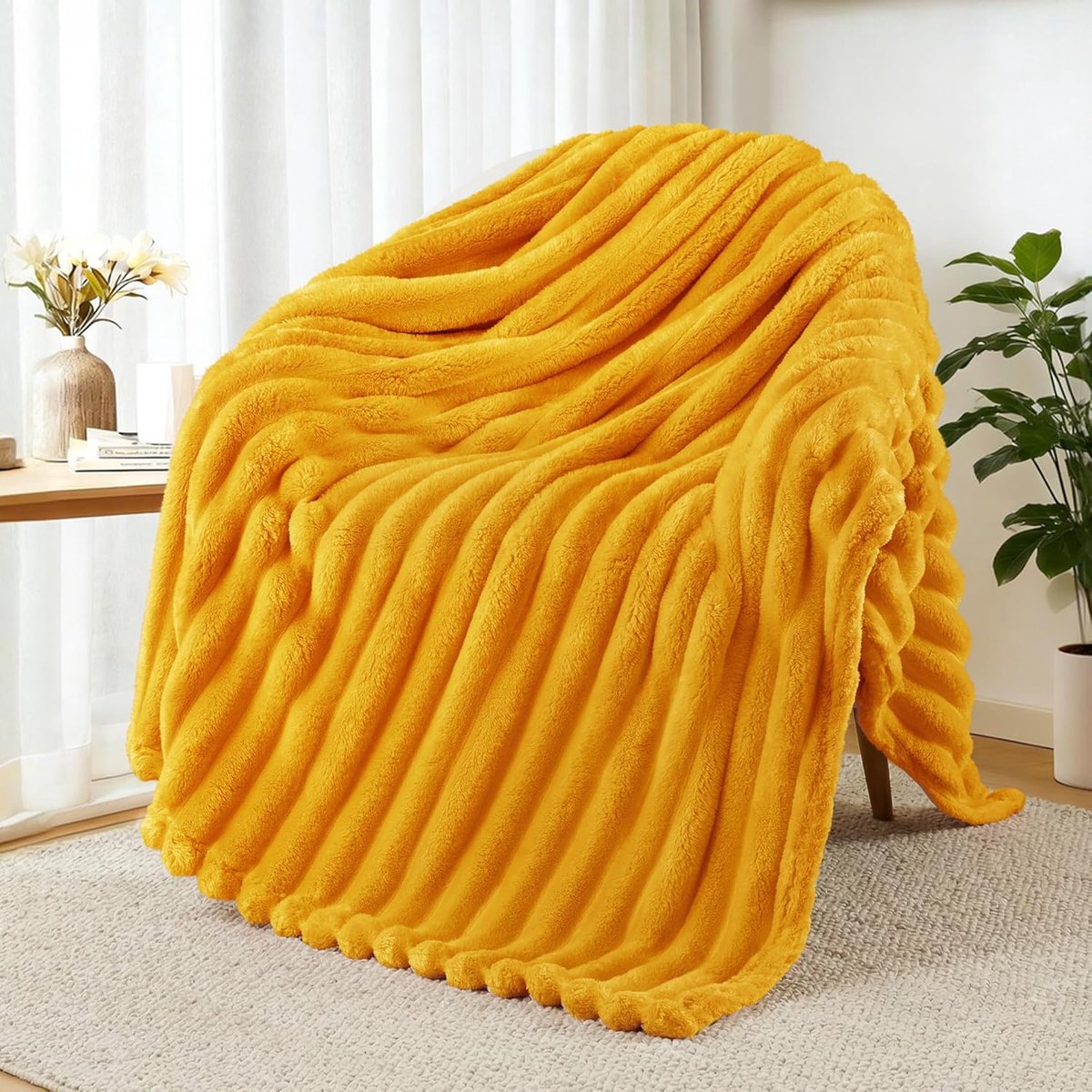 Mezcla Fleece deken voor bank, super zachte gestreepte jacquard beddeken, lichtgewicht donzig gezellig voor alle seizoenen, 127 x 152 cm, mosterdgele deken