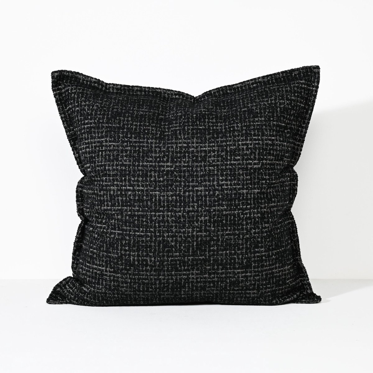 Darcy & Duke Dark Sable - Sierkussen - 55 X 55 Black