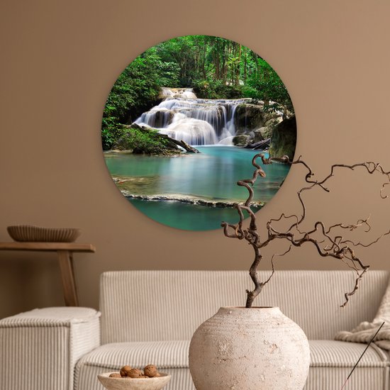 WallCircle - Wall Circle - Indoor Wall Circle - Une cascade avec des arbres dans le parc national thaïlandais d'Erawan - 60x60 cm - Décoration murale - Peintures ronds