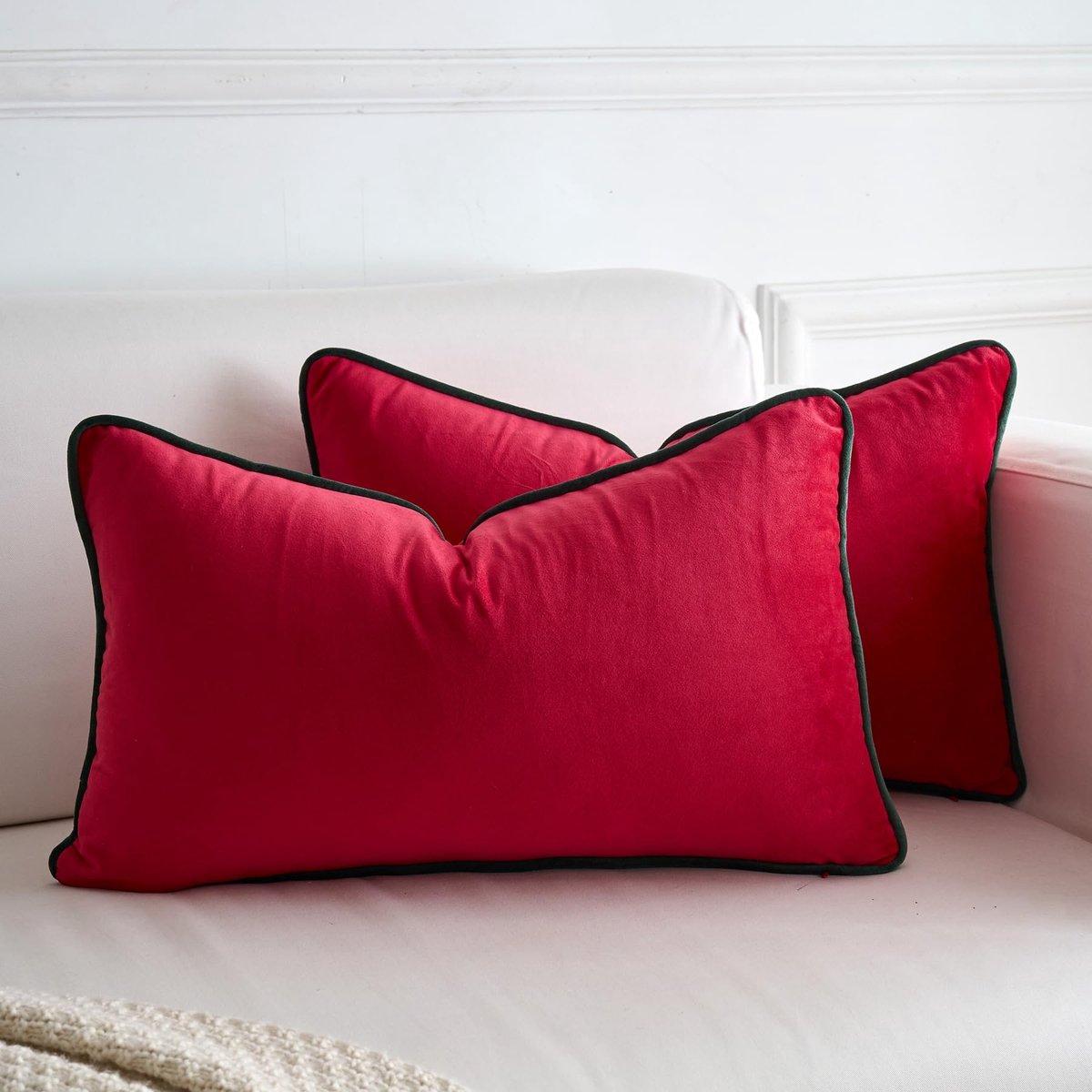 Set van 2 rode fluwelen Lumbale kussenslopen Modern Minimalistische Stijl Effen Decoratief Donkergroen Touw Rand Zachte Rechthoek Kussenhoezen voor Bank Slaapkamer Feest Kerstdecoratie, 30 cm