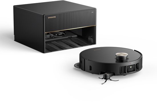 Zwarte robotstofzuiger met gouden accenten, naast een zwart laadstation met ribbeldesign en gouden rand.
