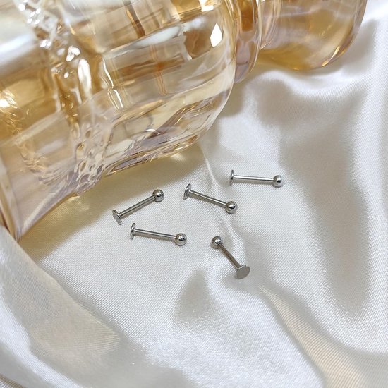 5 stuks lippiercing labret steker 10 mm chirurgisch staal piercing helix lip Monroe Medusa studs 16G zilver goud — afbeelding 3